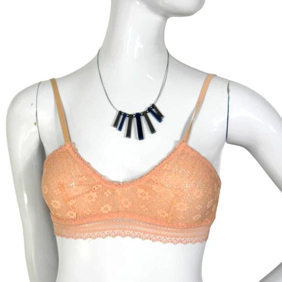 Victoria's Secret bralette brasier XS peach color lace material - Picture 1 of 8